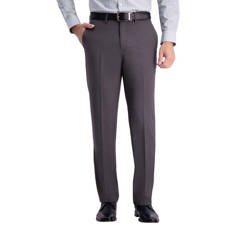 Haggar Men's Super Flex Waistband Comfort Straight Pants Dark Grey, Size 32x32